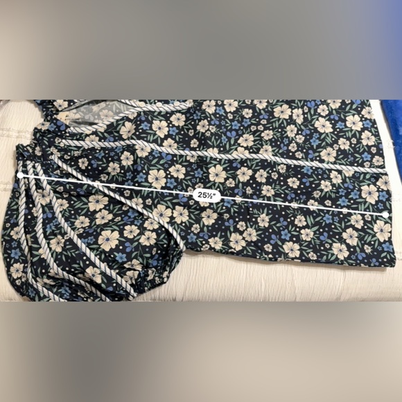 entro Navy Floral Puff-Sleeve Ruffle Blouse Size Large - Picture 8 of 8